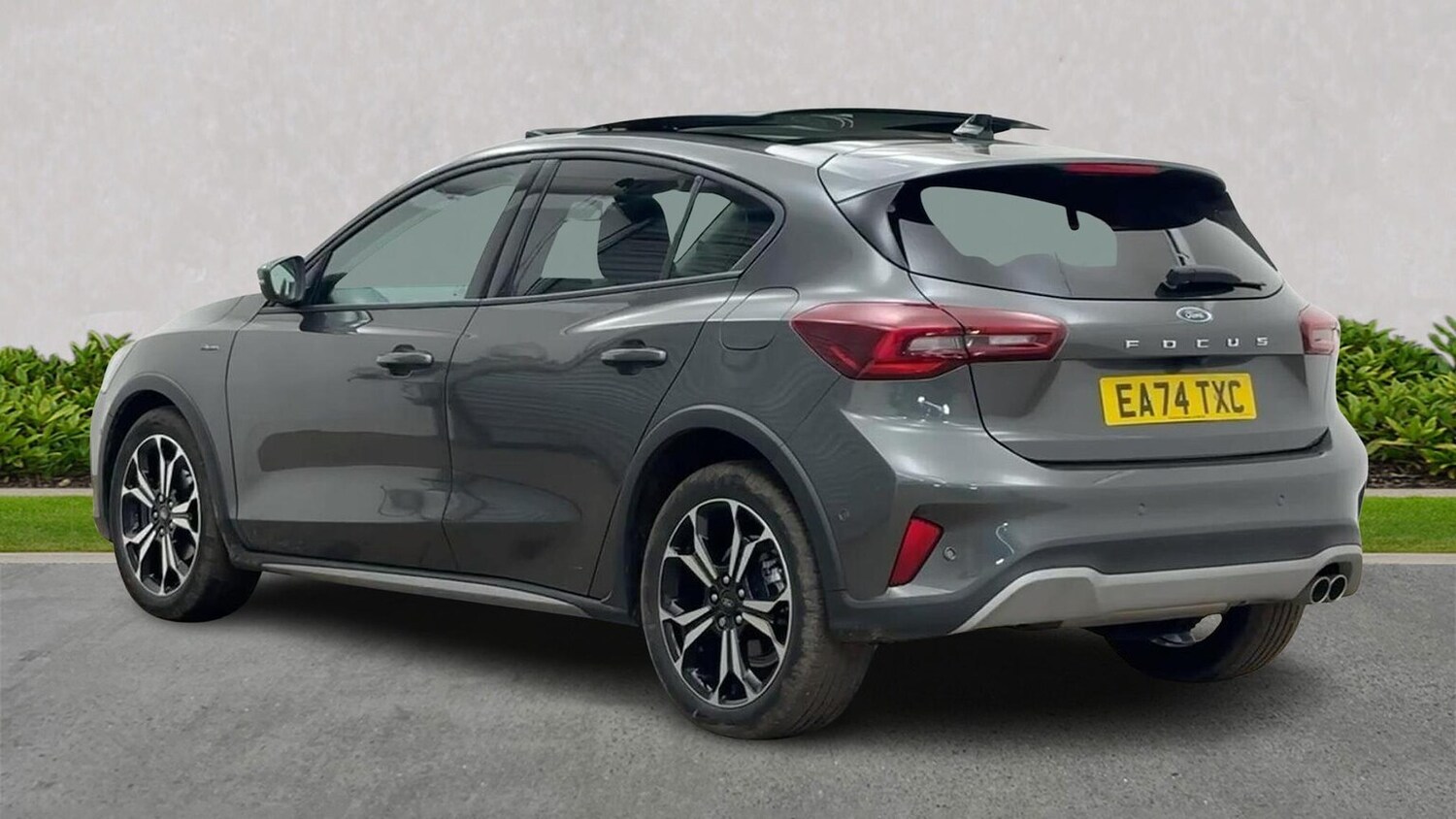 Used Ford Focus 2024 for sale - 76968974: Photo 2