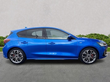 Used Ford Focus 2022 for sale - 76077778: Photo