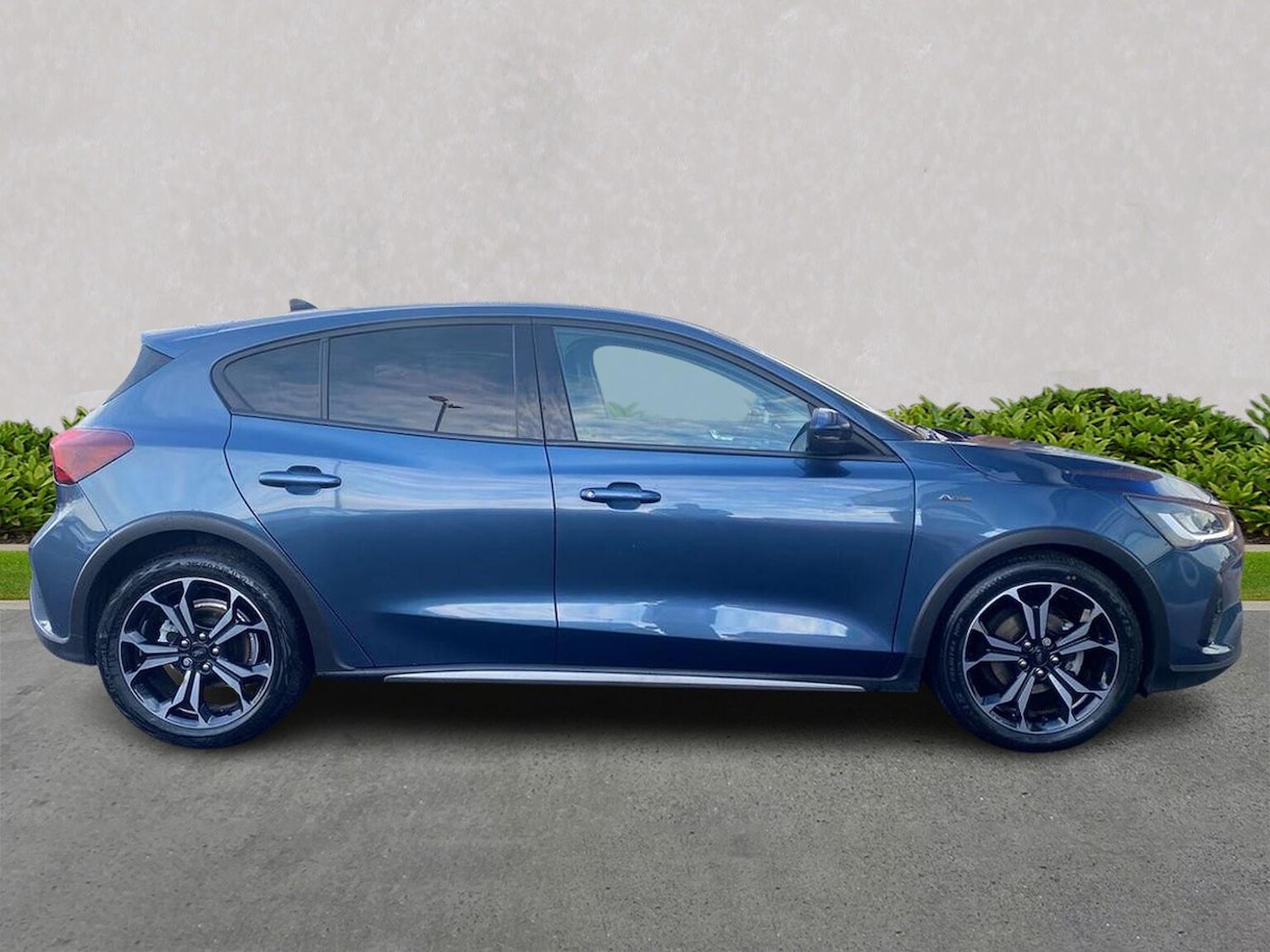 Used Ford Focus 2023 for sale - 76329963: Photo 3