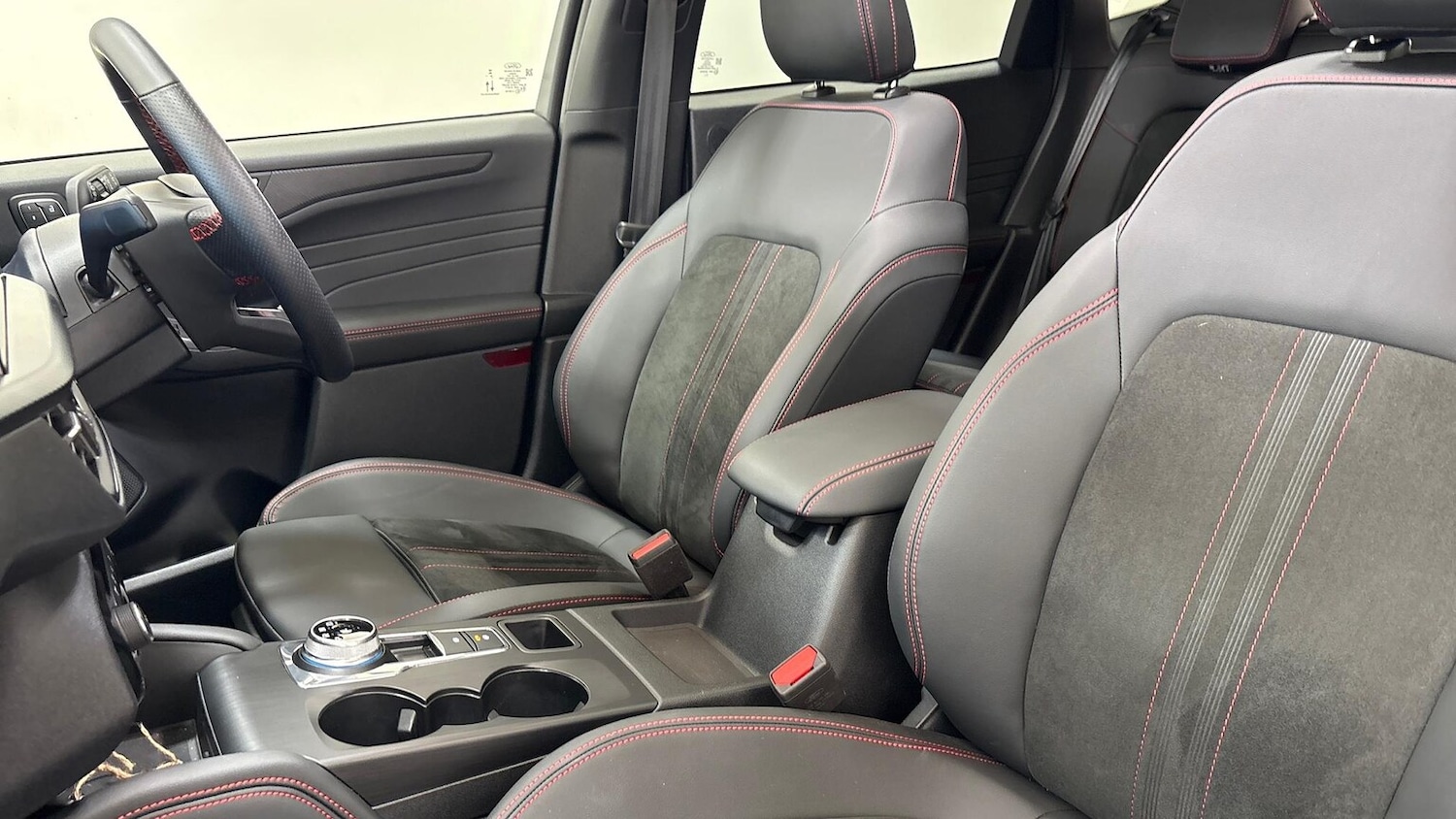 Used Ford Kuga 2025 for sale - 76968981: Photo 25