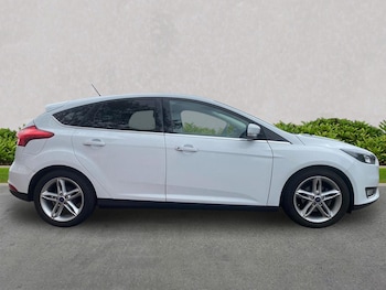 Used Ford Focus 2017 for sale - 78289899: Photo