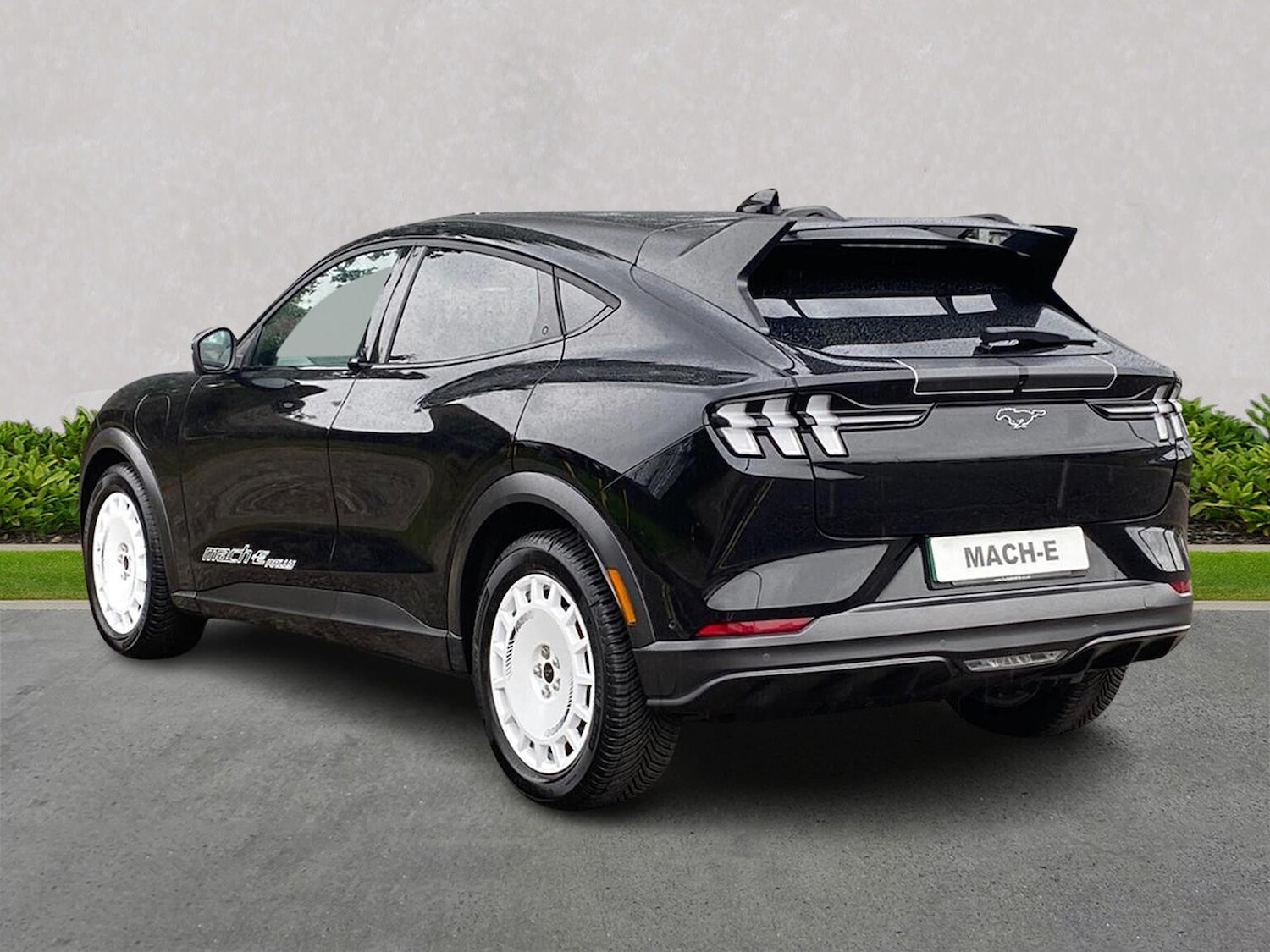 Used Ford Mustang Mach-E 2024 for sale - 77931714: Photo 2