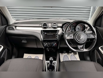 Used Suzuki Swift 2021 for sale - 75470094: Photo
