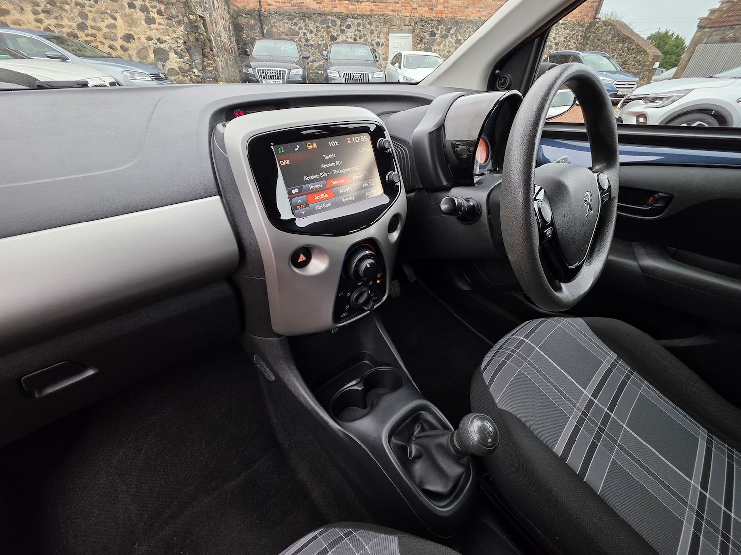 Used Peugeot 108 2016 for sale - 76474819: Photo 11