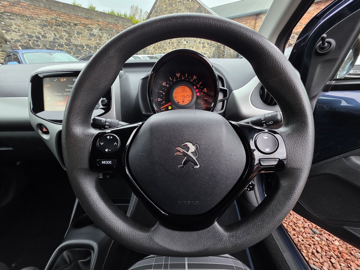 Used Peugeot 108 2016 for sale - 76474819: Photo 9