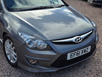 Used Hyundai i30 2011 for sale - 76033585: Photo