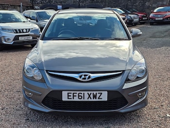 Used Hyundai i30 2011 for sale - 76033585: Photo