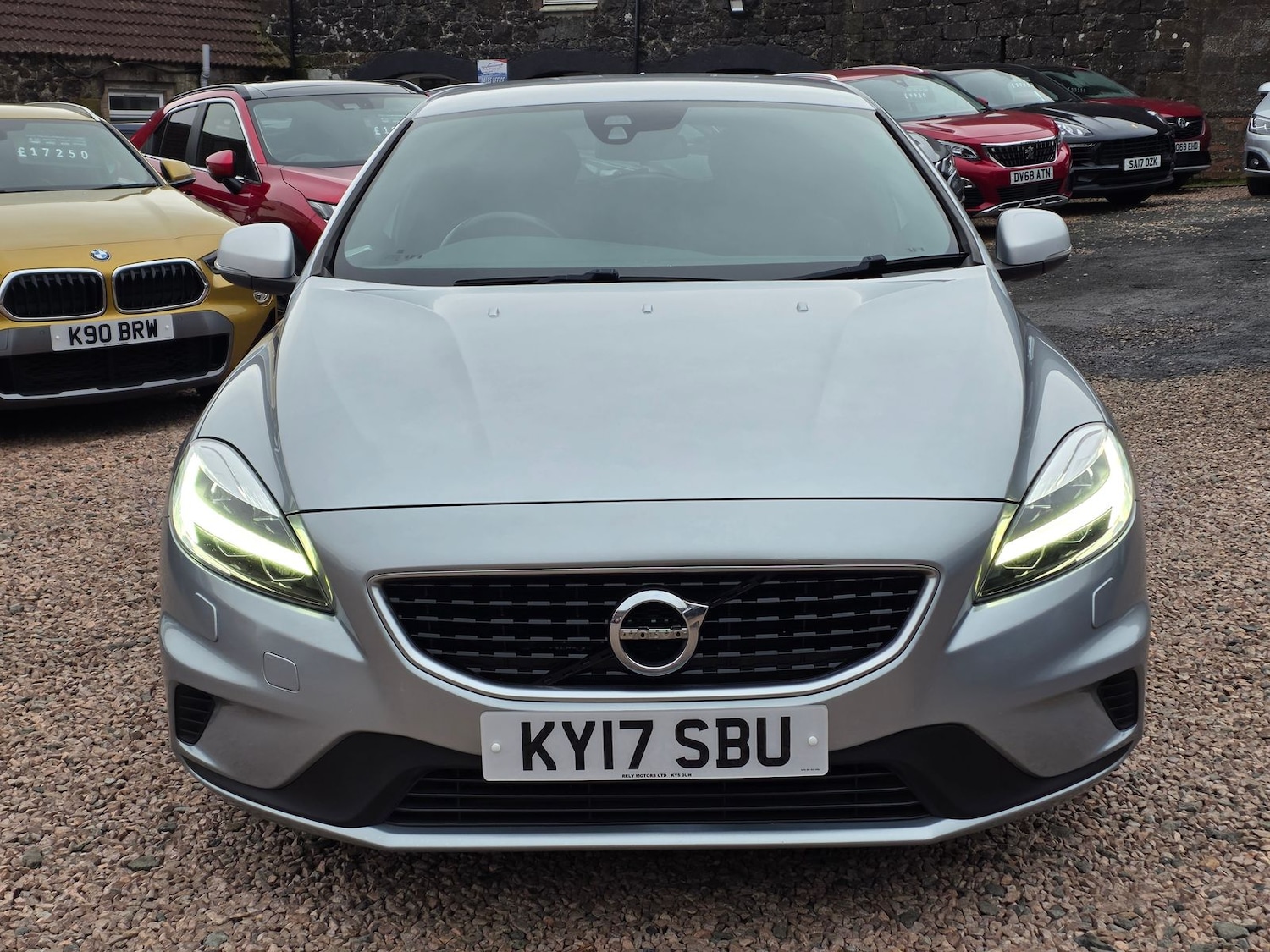 Used Volvo V40 2017 for sale - 77614597: Photo 3
