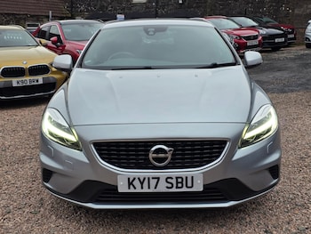 Used Volvo V40 2017 for sale - 77614597: Photo