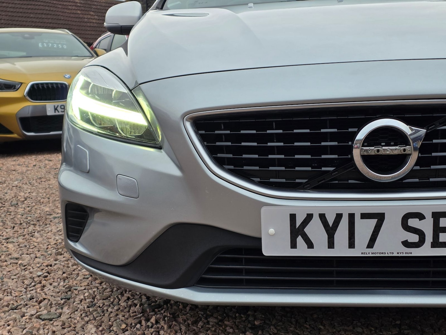 Used Volvo V40 2017 for sale - 77614597: Photo 4