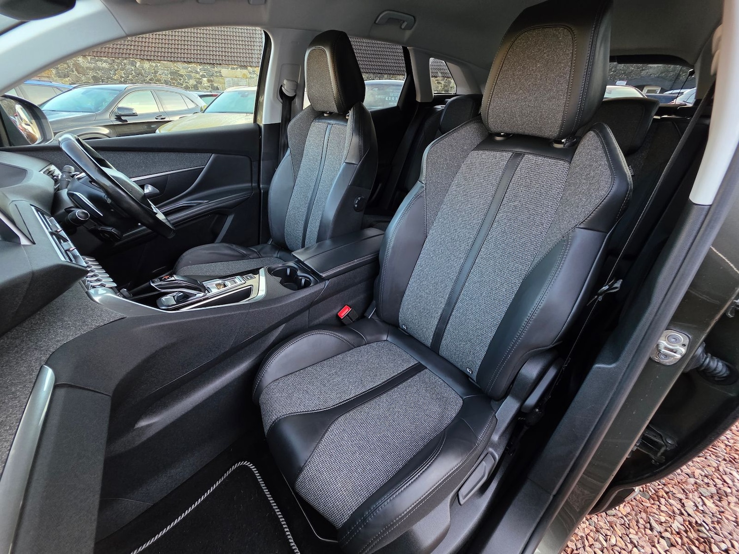 Used Peugeot 3008 2017 for sale - 77365627: Photo 10