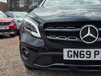 Used Mercedes-Benz GLA 2019 for sale - 79427502: Photo