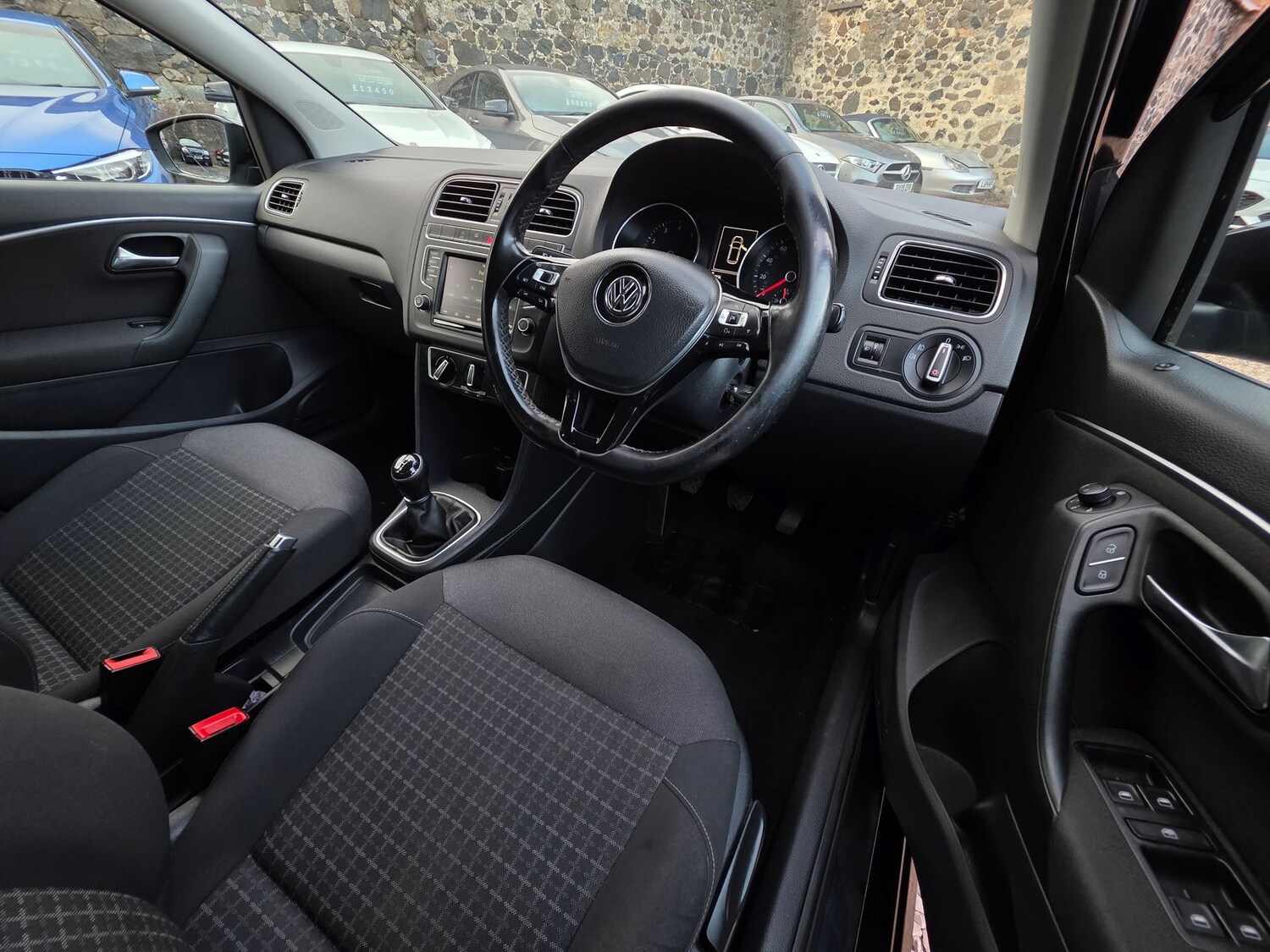 Used Volkswagen Polo 2016 for sale - 77726251: Photo 8