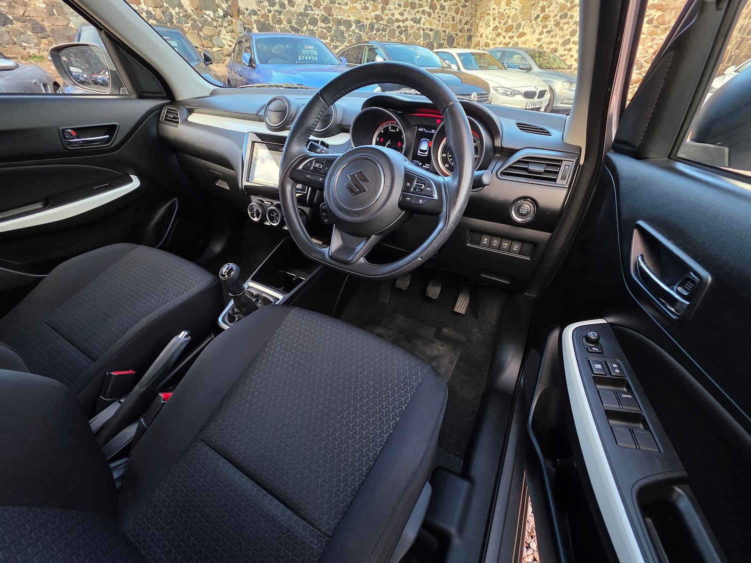 Used Suzuki Swift 2017 for sale - 76410453: Photo 8