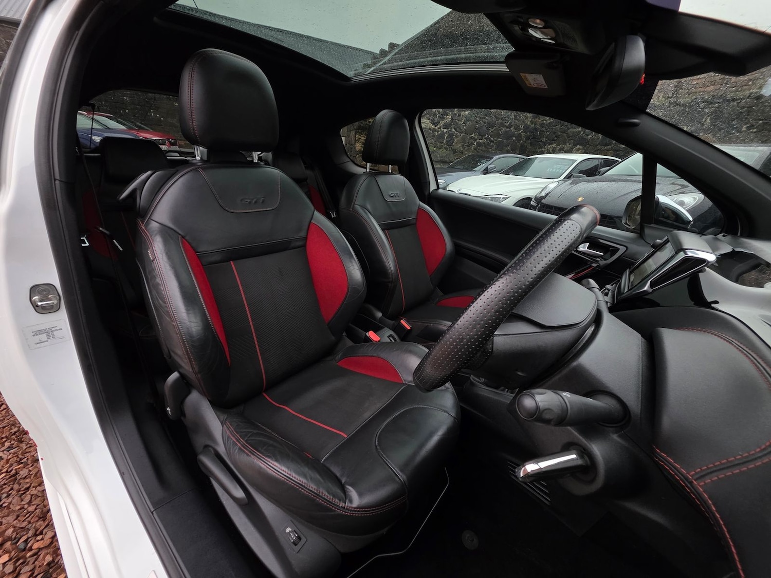 Used Peugeot 208 2016 for sale - 77512758: Photo 13