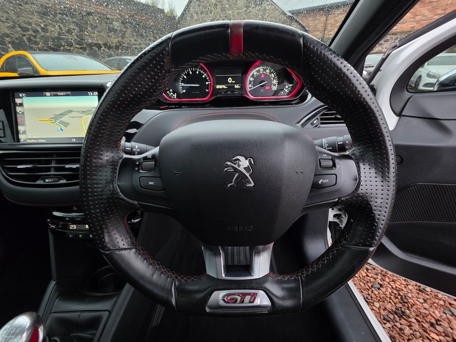 Used Peugeot 208 2016 for sale - 77512758: Photo 14