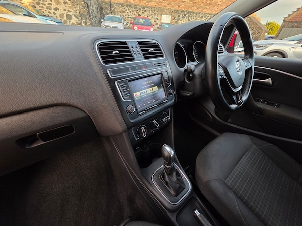 Used Volkswagen Polo 2014 for sale - 76297373: Photo 11