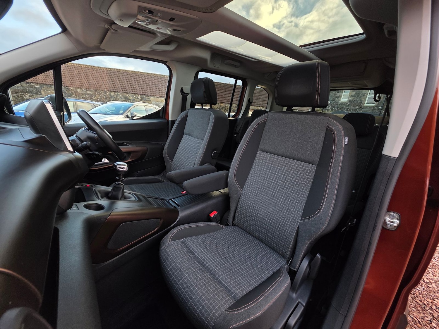 Used Peugeot Rifter 2019 for sale - 77134066: Photo 10