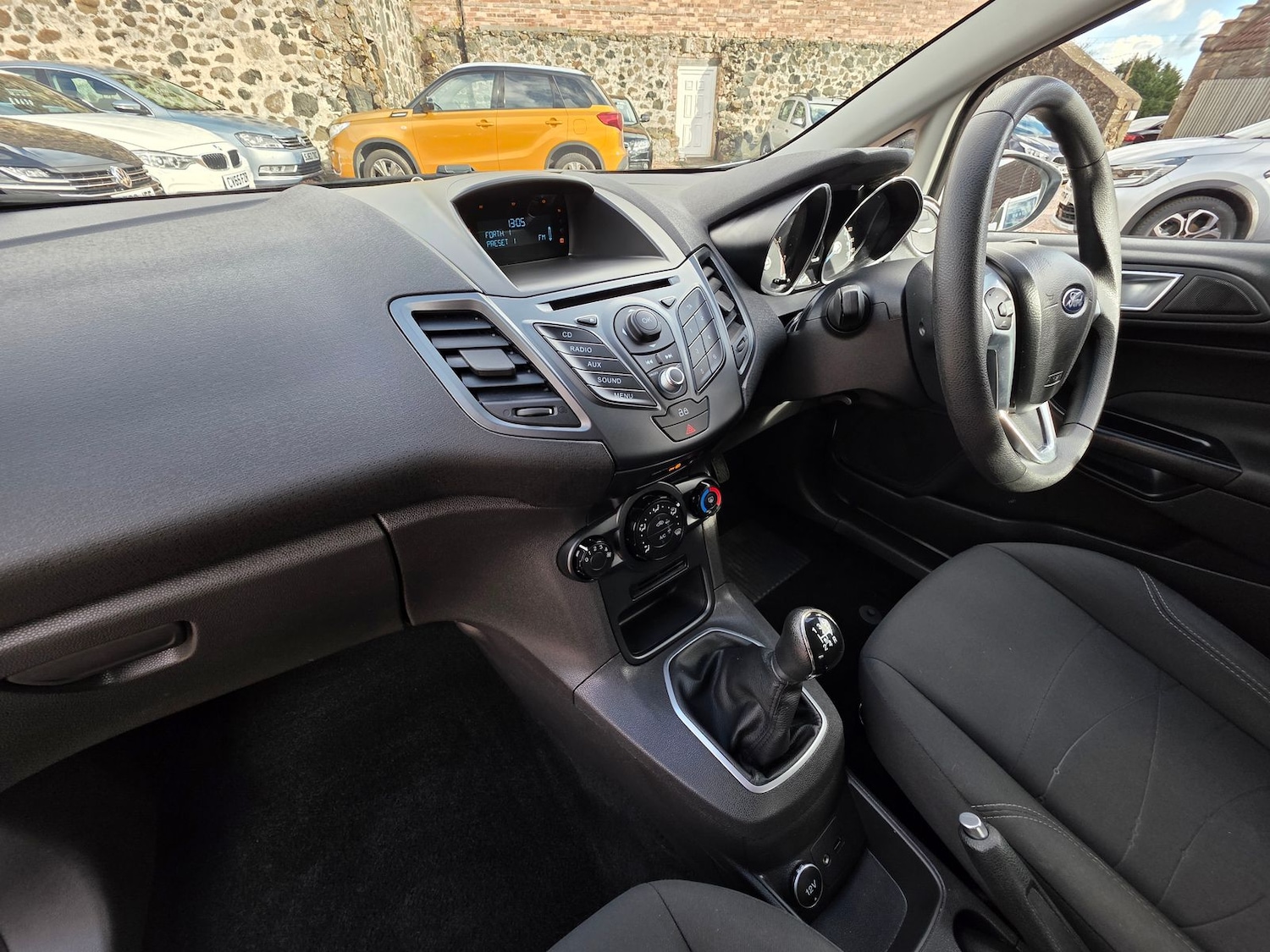 Used Ford Fiesta 2015 for sale - 76350693: Photo 11
