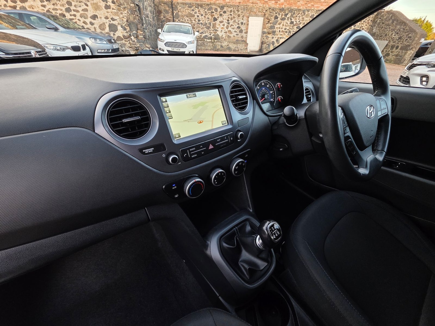 Used Hyundai i10 2018 for sale - 76400584: Photo 10