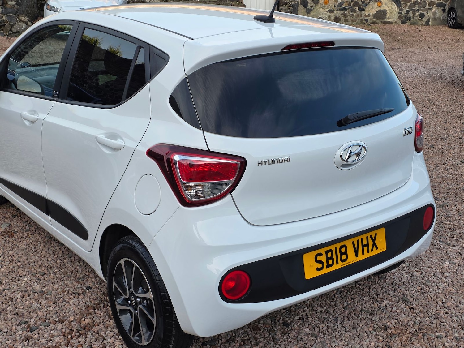 Used Hyundai i10 2018 for sale - 76400584: Photo 15