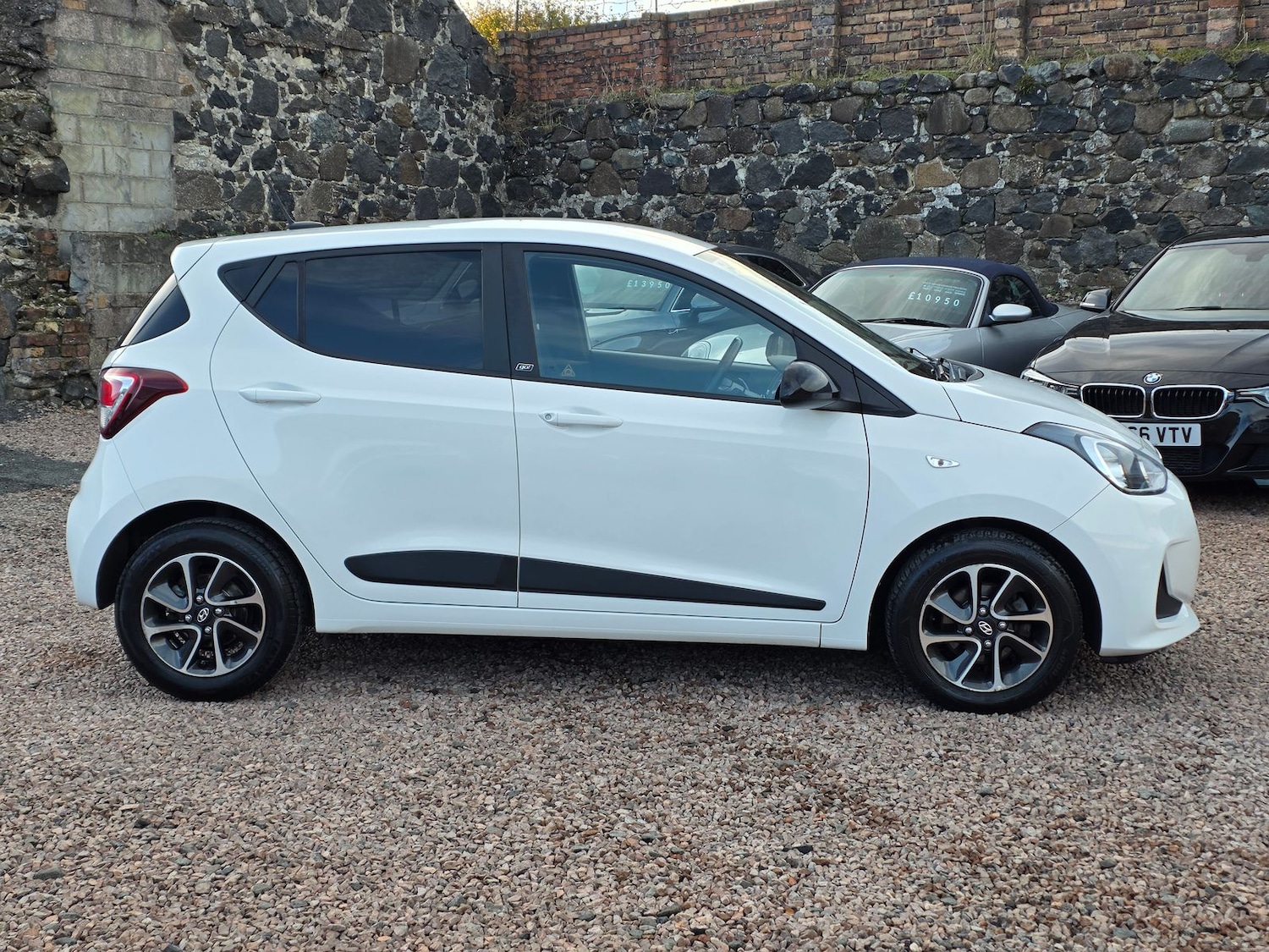 Used Hyundai i10 2018 for sale - 76400584: Photo 18