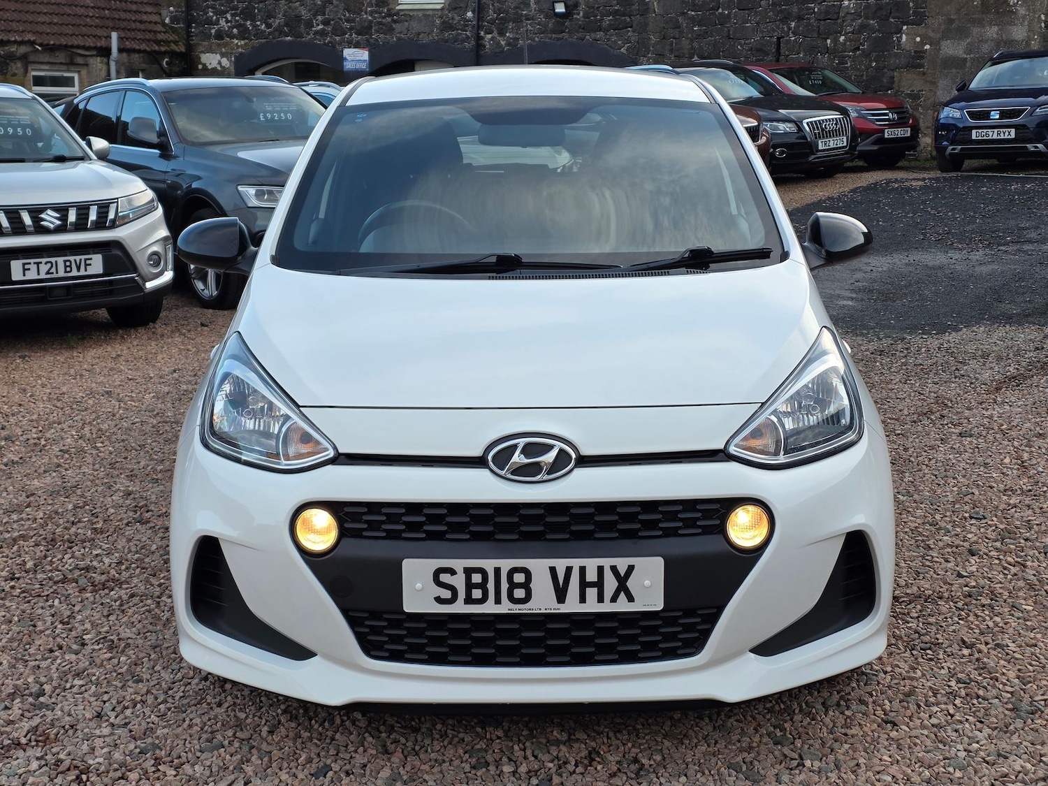 Used Hyundai i10 2018 for sale - 76400584: Photo 3
