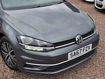 Used Volkswagen Golf 2017 for sale - 77365632: Photo