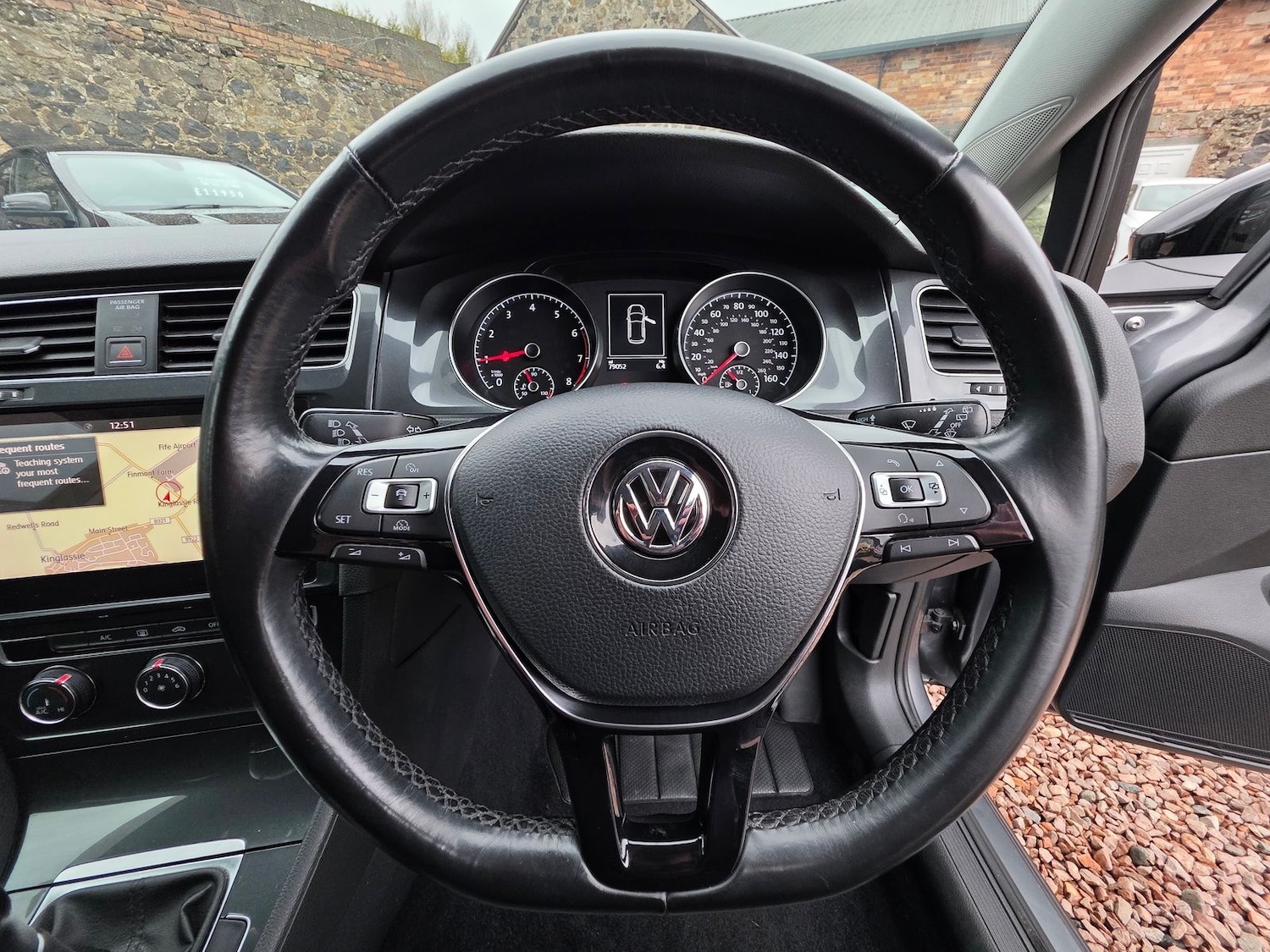Used Volkswagen Golf 2017 for sale - 77365632: Photo 9