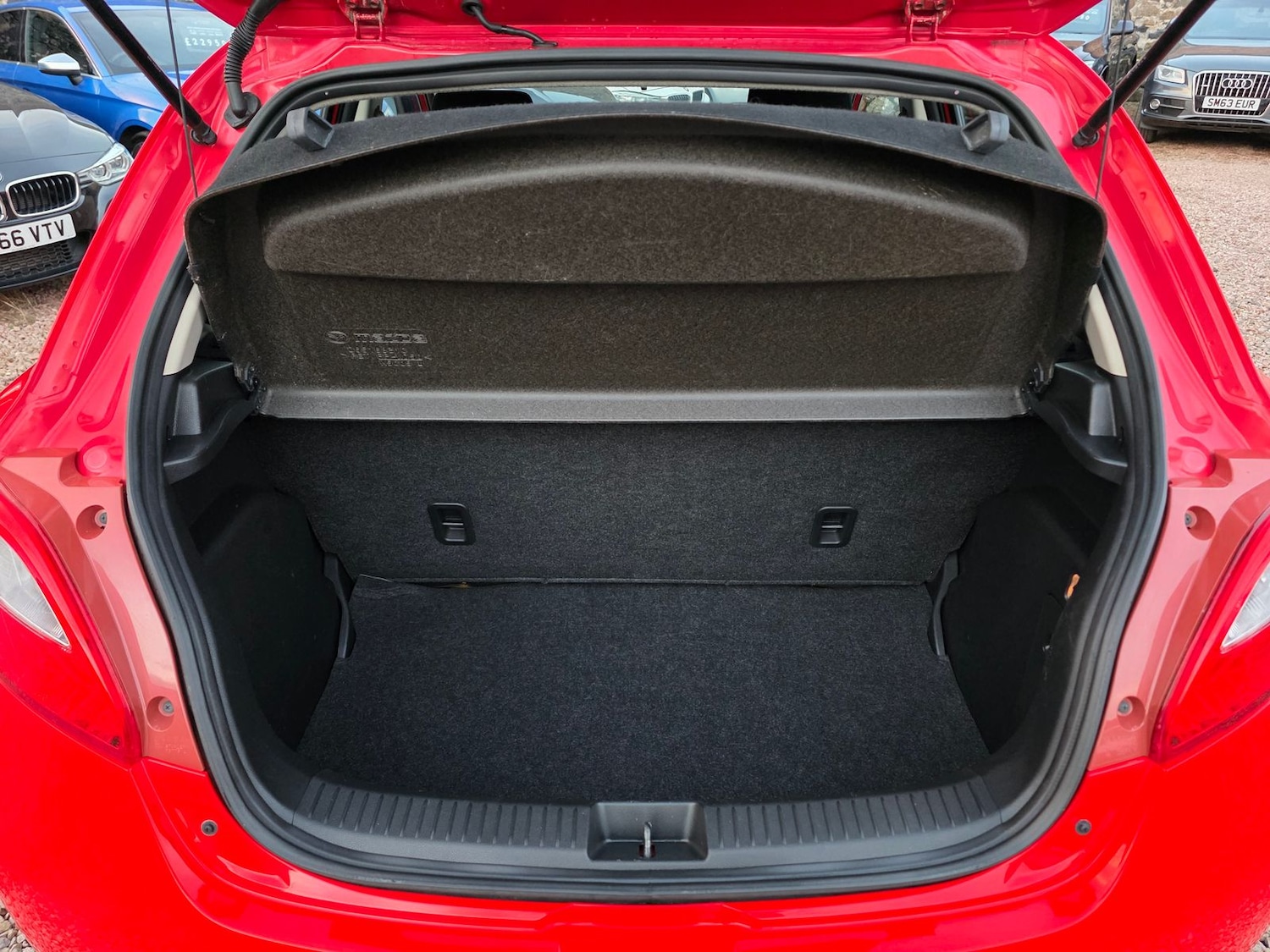 Used Mazda Mazda2 2013 for sale - 76539741: Photo 13