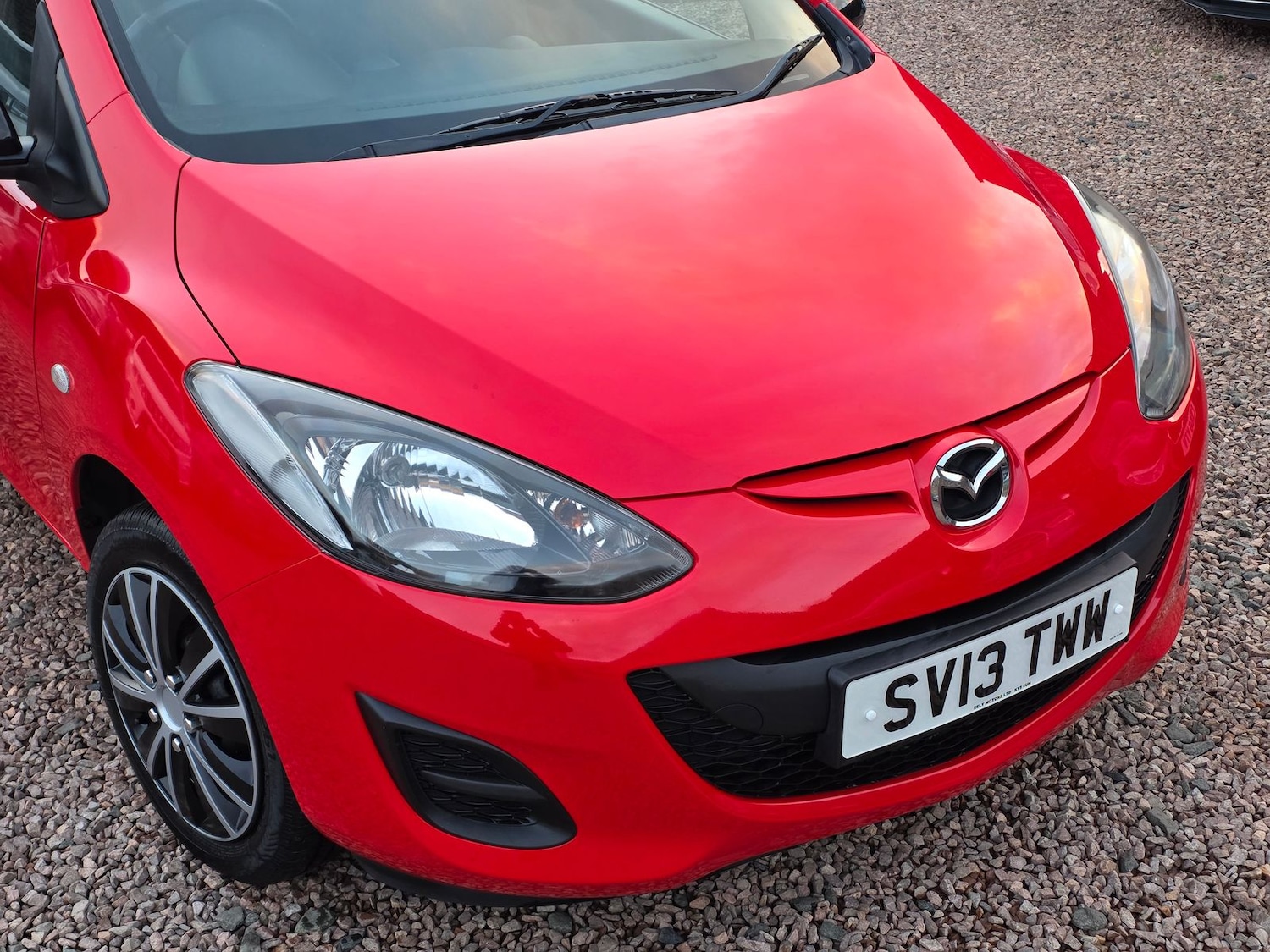 Used Mazda Mazda2 2013 for sale - 76539741: Photo 2