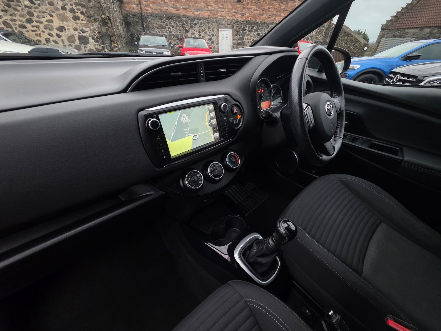 Used Toyota Yaris 2017 for sale - 77281198: Photo 15