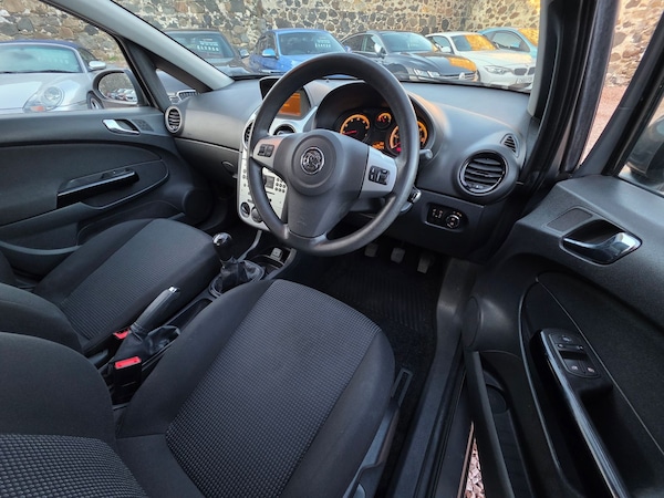 Used Vauxhall Corsa 2011 for sale - 76285547: Photo 8