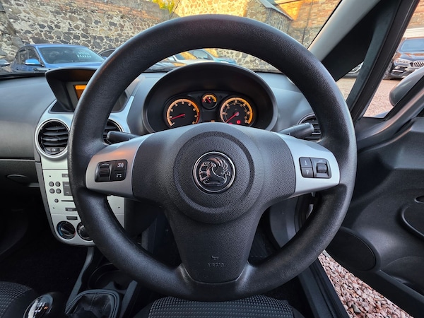 Used Vauxhall Corsa 2011 for sale - 76285547: Photo 9