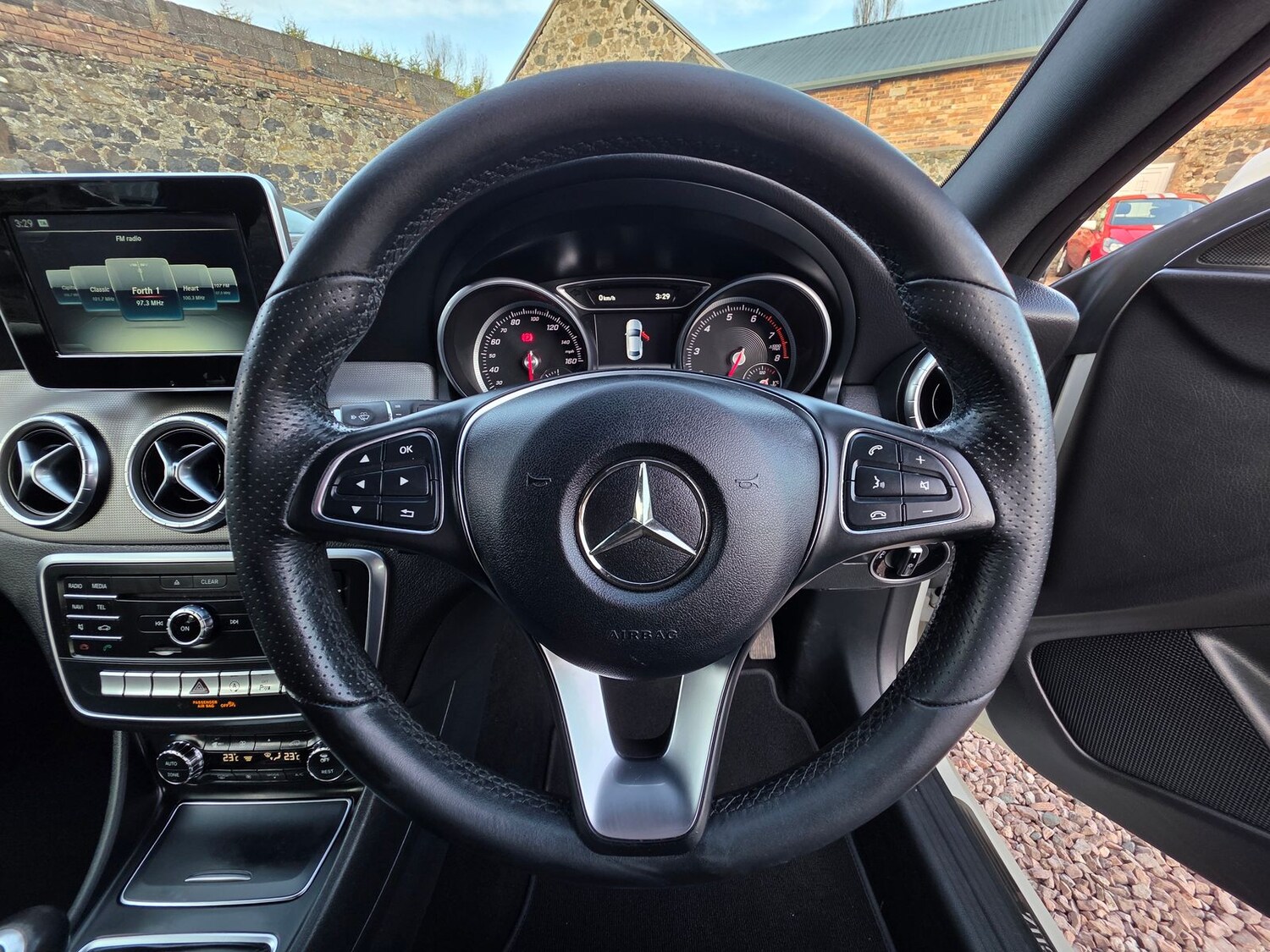 Used Mercedes-Benz CLA 2017 for sale - 77588662: Photo 9