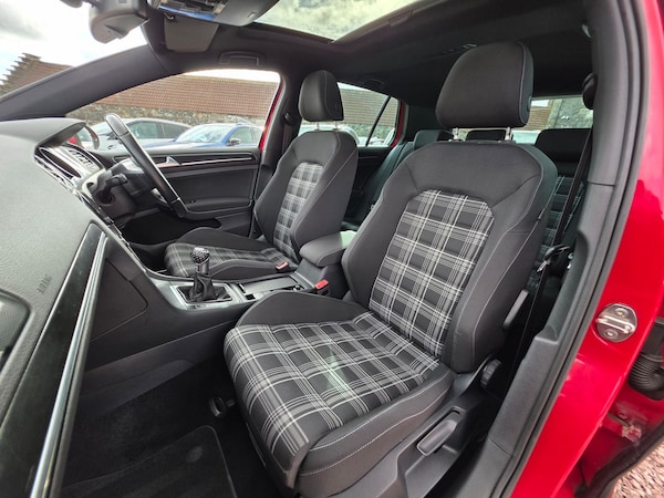 Used Volkswagen Golf 2015 for sale - 76124876: Photo 10