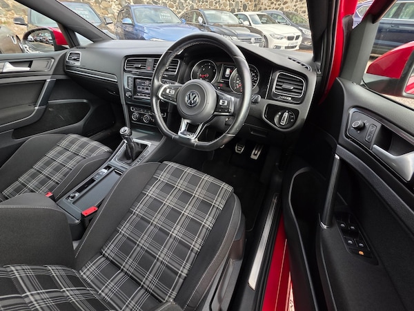 Used Volkswagen Golf 2015 for sale - 76124876: Photo 8