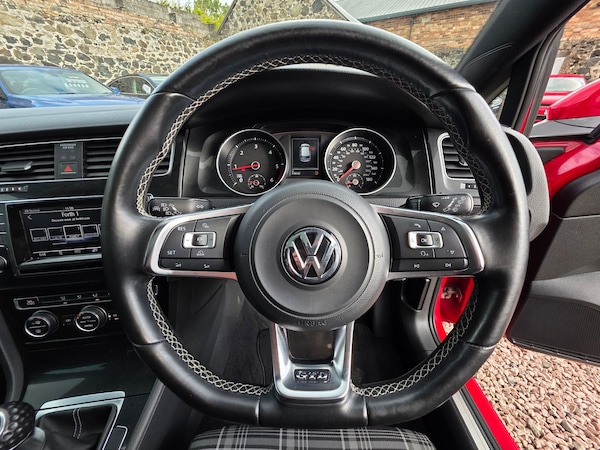 Used Volkswagen Golf 2015 for sale - 76124876: Photo 9