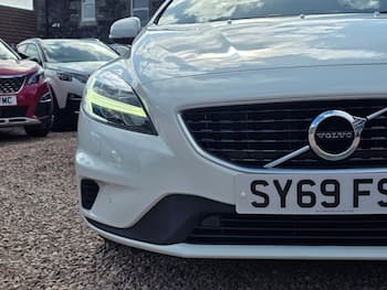 Used Volvo V40 2019 for sale - 79747969: Photo