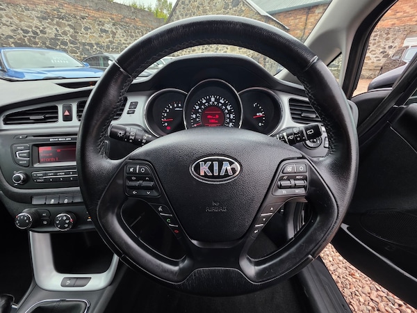 Used Kia Ceed 2012 for sale - 76285555: Photo 9