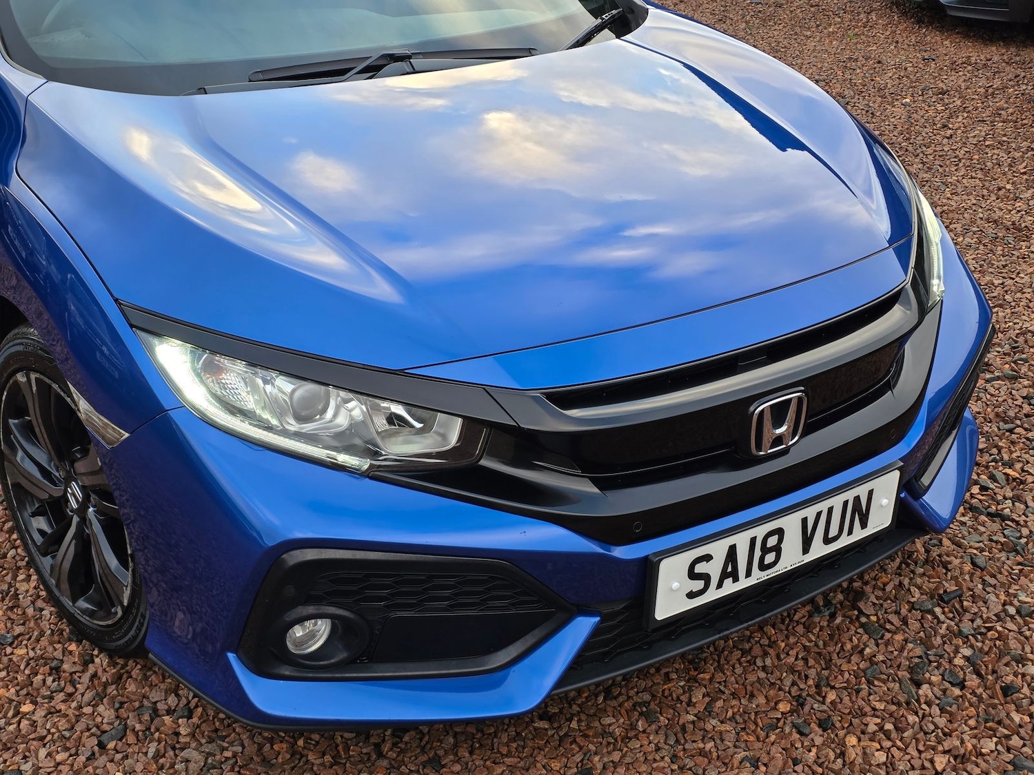 Used Honda Civic 2018 for sale - 76804244: Photo 2