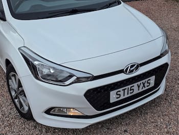 Used Hyundai i20 2015 for sale - 79692698: Photo