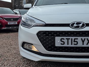 Used Hyundai i20 2015 for sale - 79692698: Photo