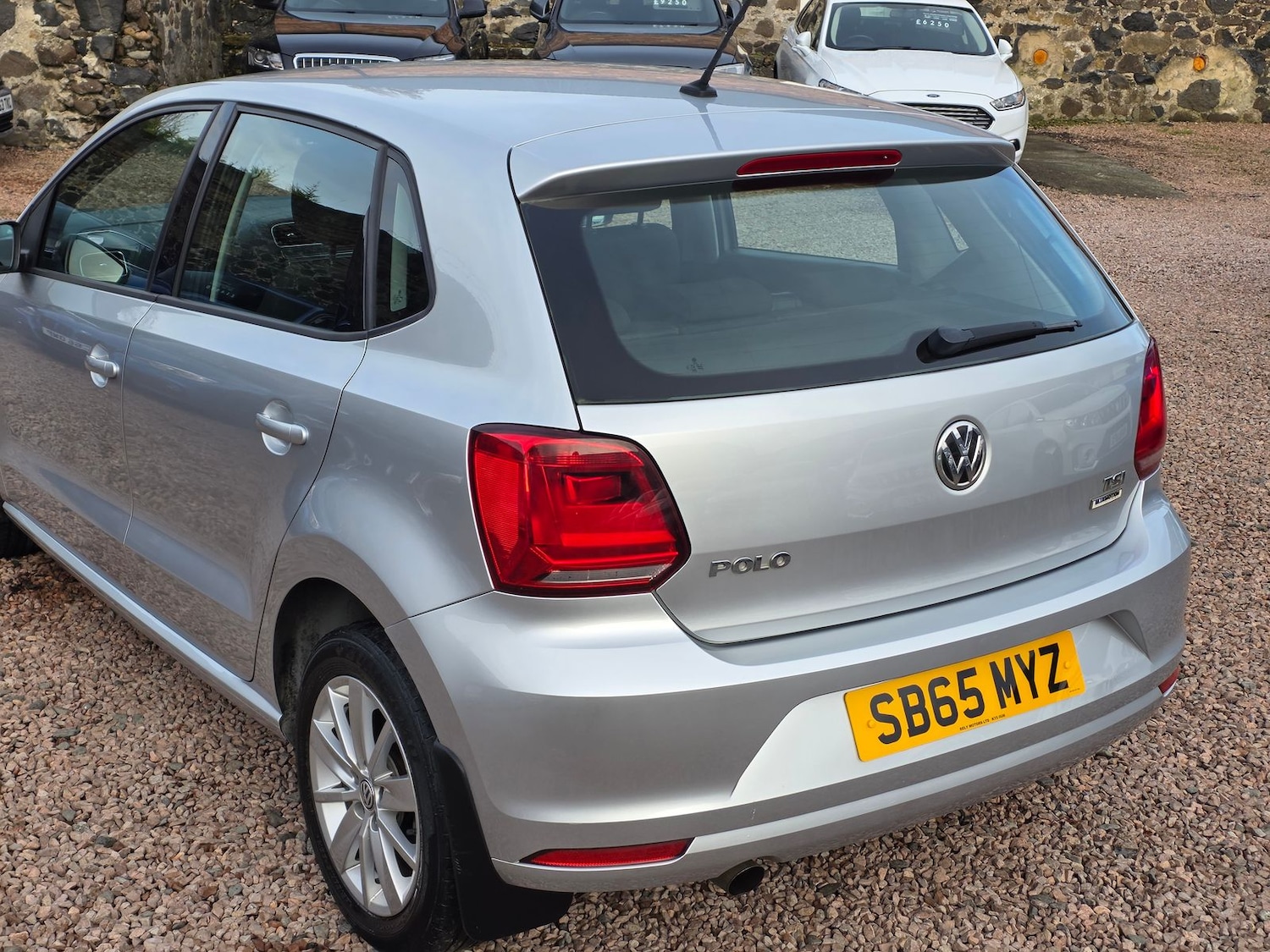 Used Volkswagen Polo 2015 for sale - 76474804: Photo 15