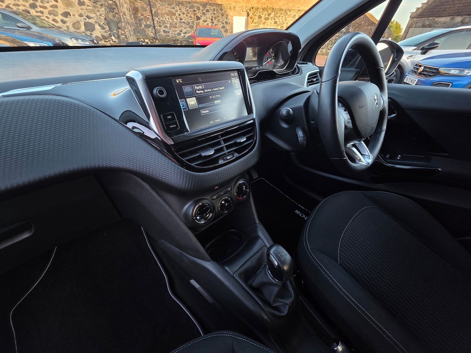 Used Peugeot 208 2017 for sale - 76788403: Photo 11