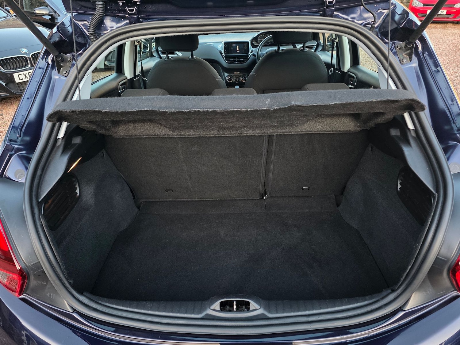 Used Peugeot 208 2017 for sale - 76788403: Photo 13