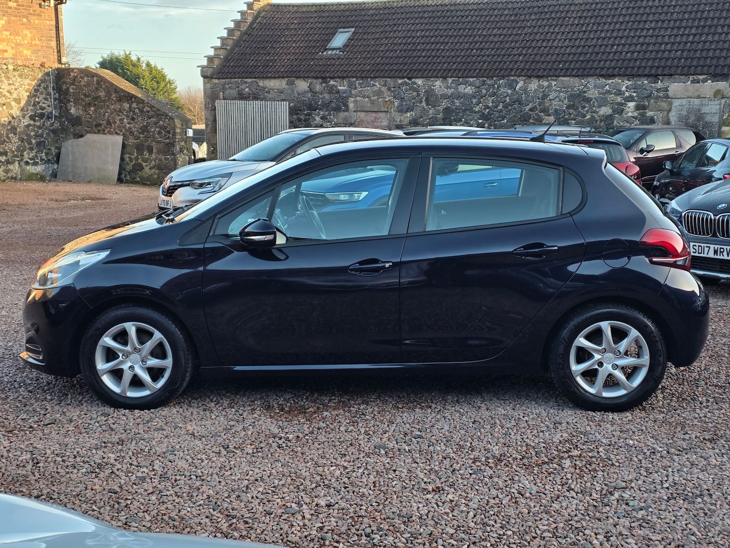 Used Peugeot 208 2017 for sale - 76788403: Photo 14