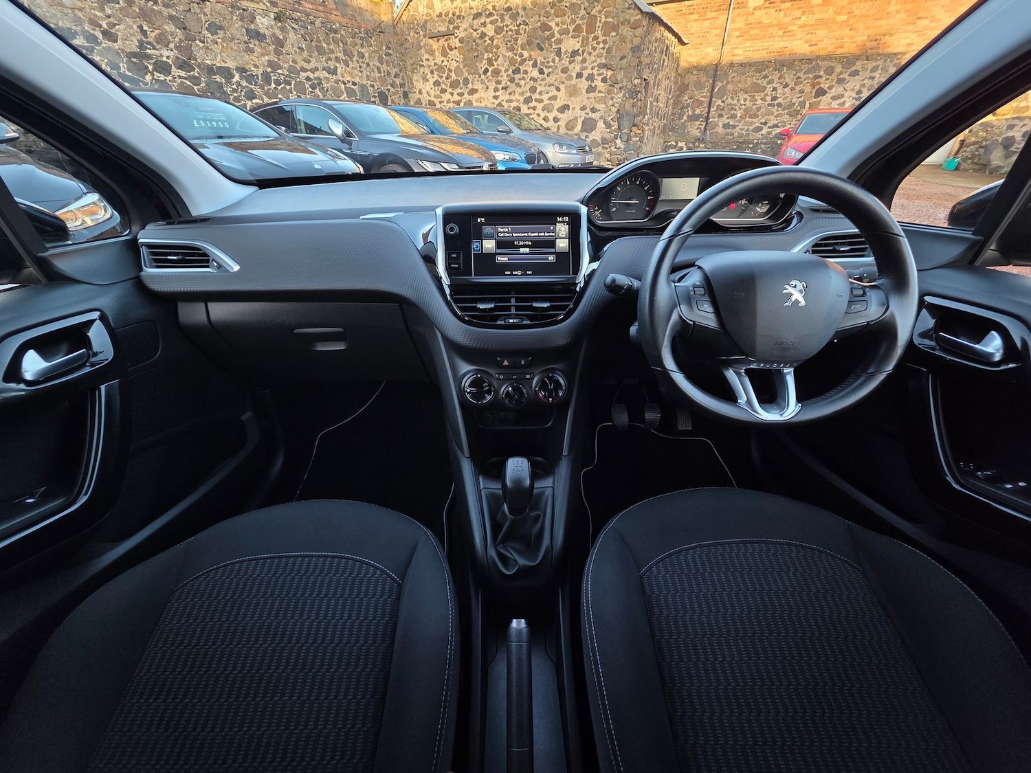 Used Peugeot 208 2017 for sale - 76788403: Photo 7