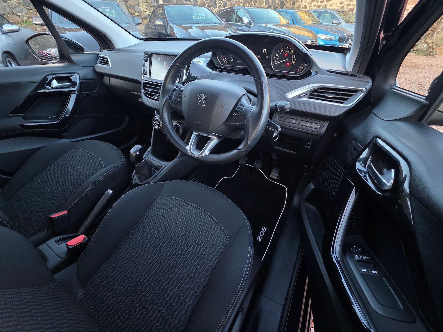 Used Peugeot 208 2017 for sale - 76788403: Photo 8