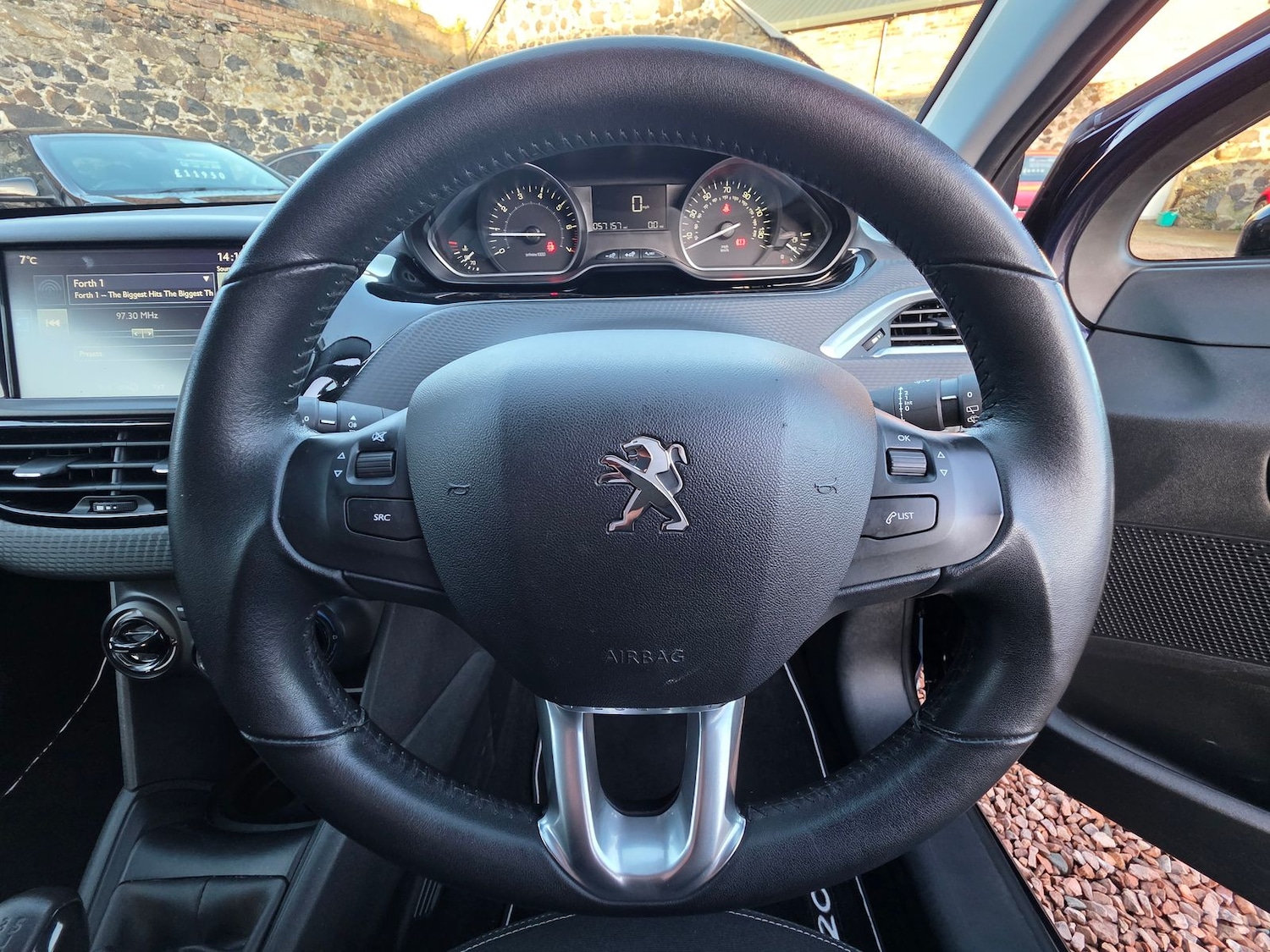 Used Peugeot 208 2017 for sale - 76788403: Photo 9